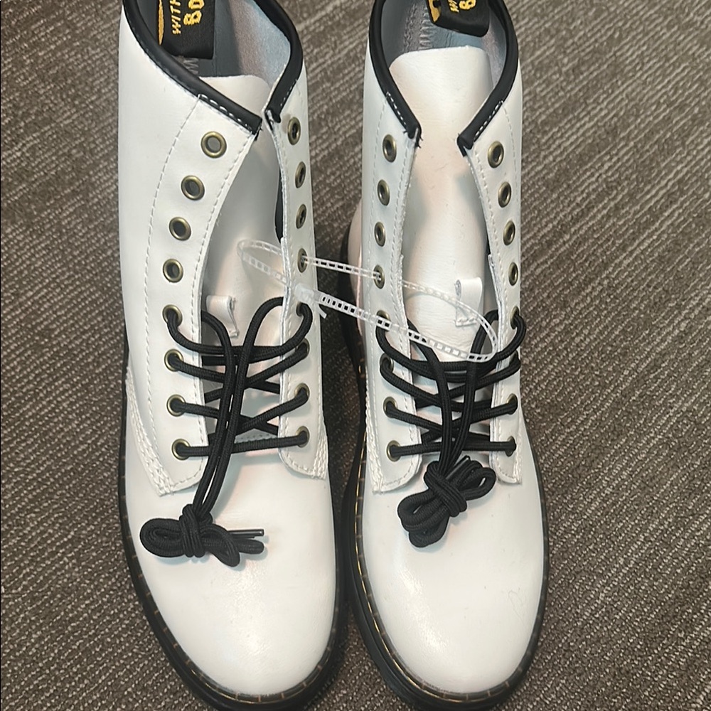 NEW WOMEN'S DR. MARTENS ZAVALA COMBAT BOOTS-White - Picture 2 of 2